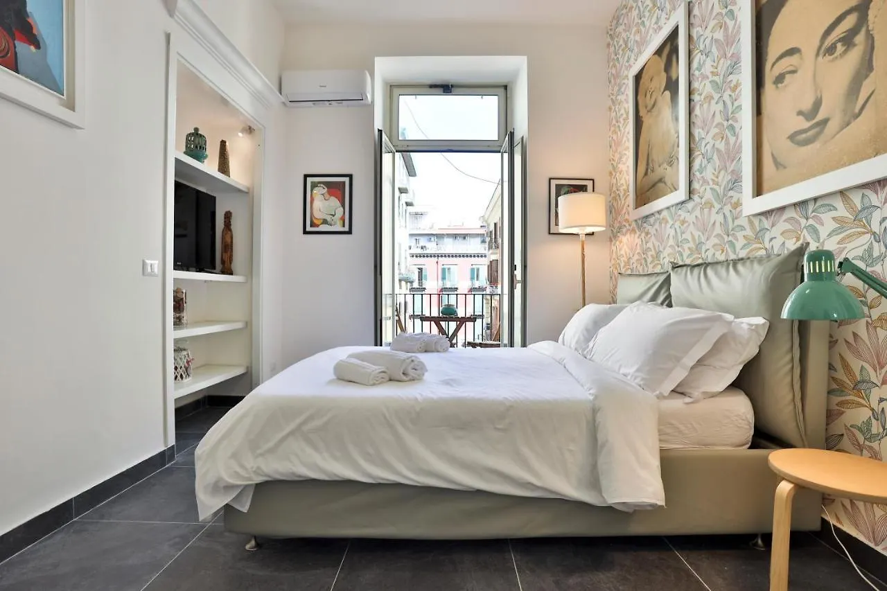 La Finestra Su Garibaldi Apartment Naples